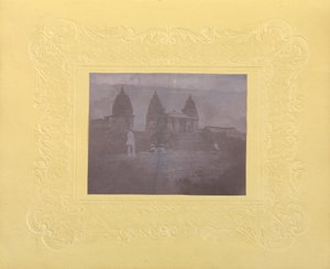 Men Before Three Temples, India by Unbekannt Unbekannt